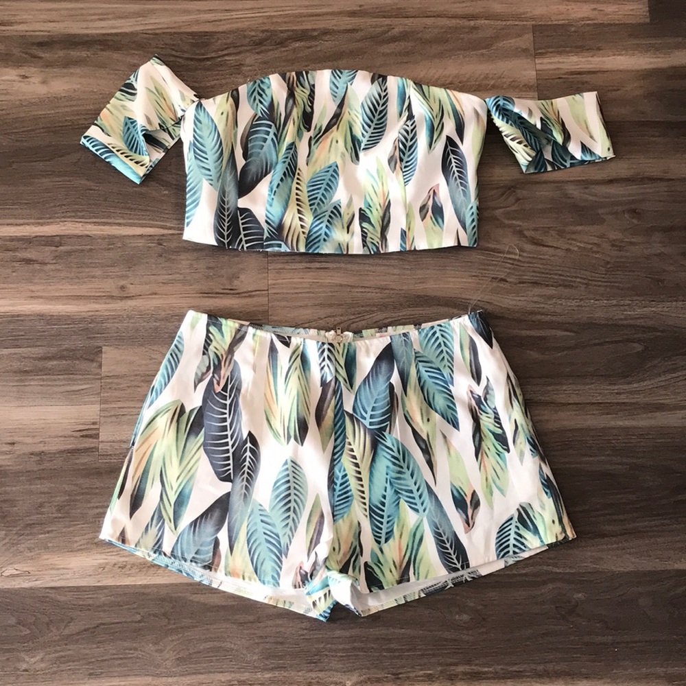 Green leaf shorts and crop top set